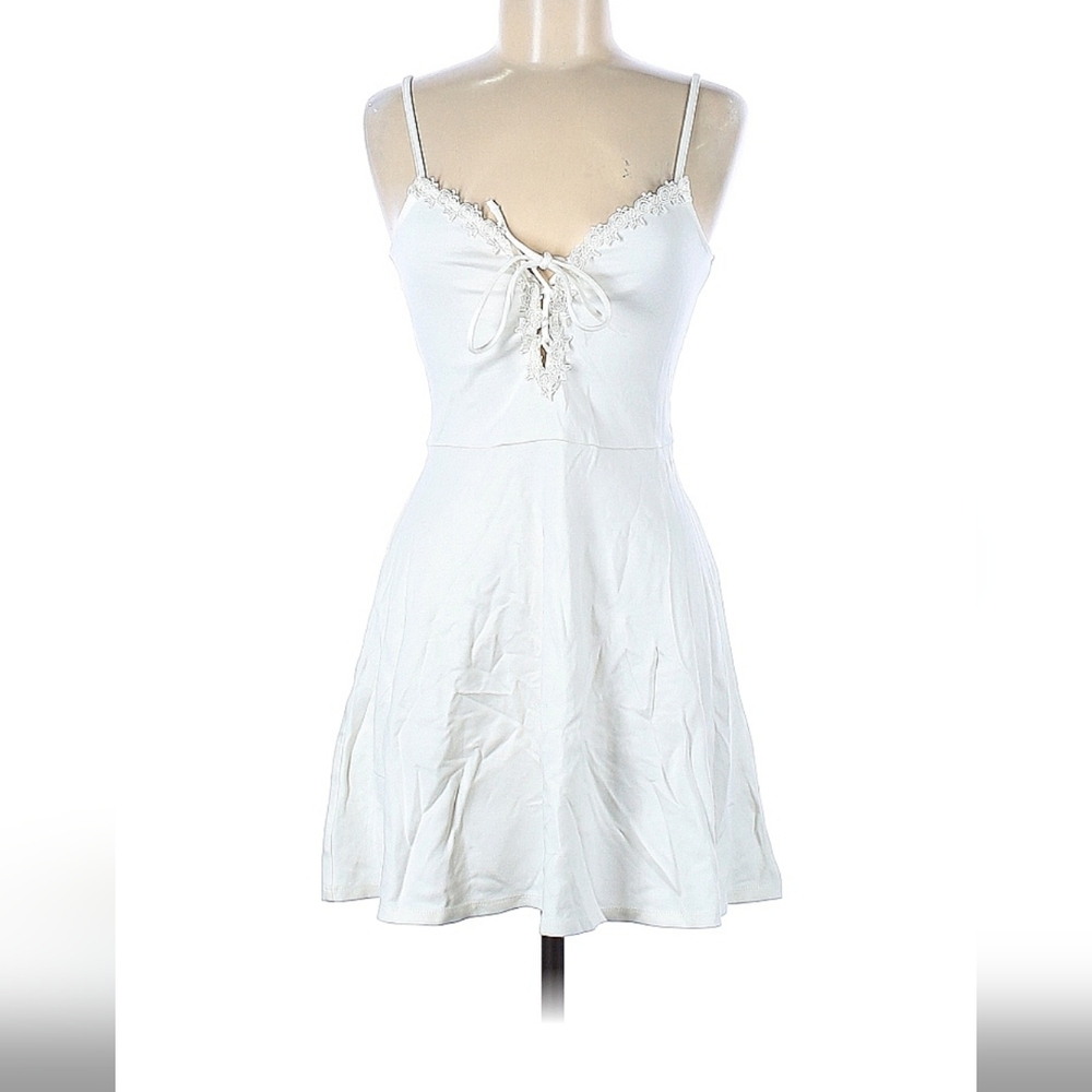 H&M NWOT White Floral Minidress With Laceup- Size 8